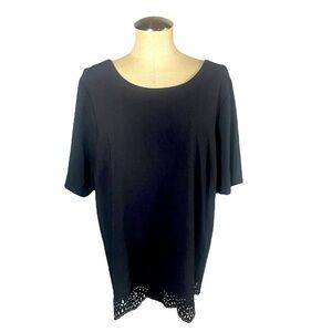 NWT Torrid Black Short Sleeve Crepe Blouse w/laser cutout detail Size 3X